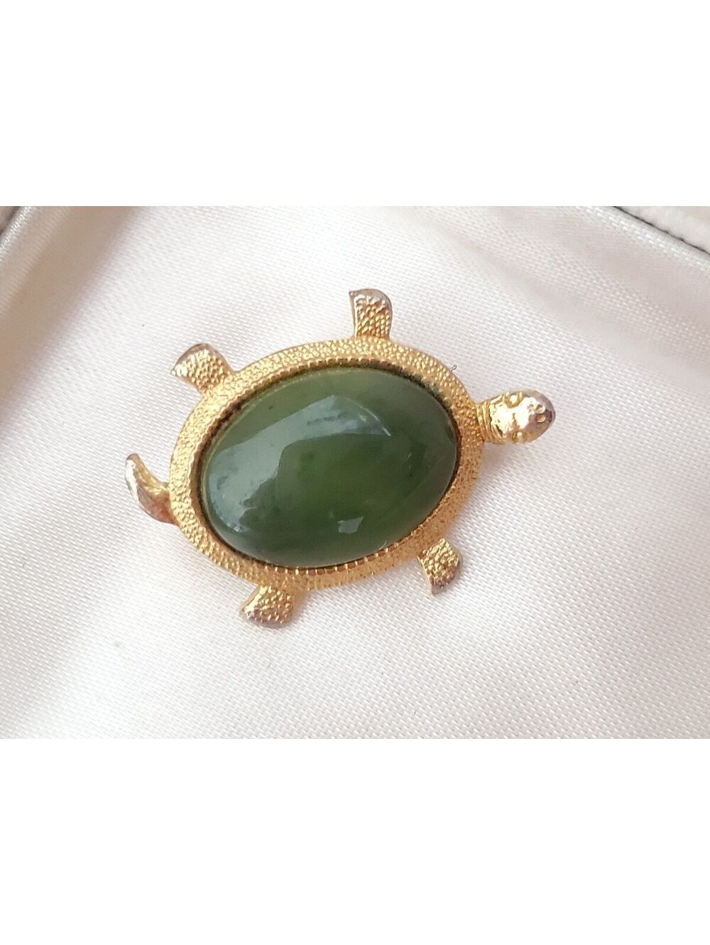 Vintage Gold-tone Green Agate Turtle Pendant Brooch